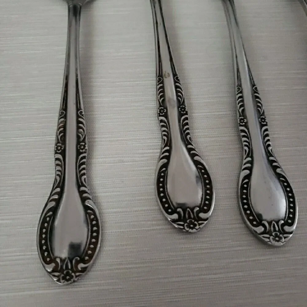 Columbia Stainless Japan 7 Dinner Spoons Flower Tip Beaded Edge Silverware VTG